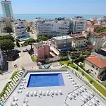 Podium - Qui Vende Immobiliare - Per Solo Famiglie * Lido di Jesolo